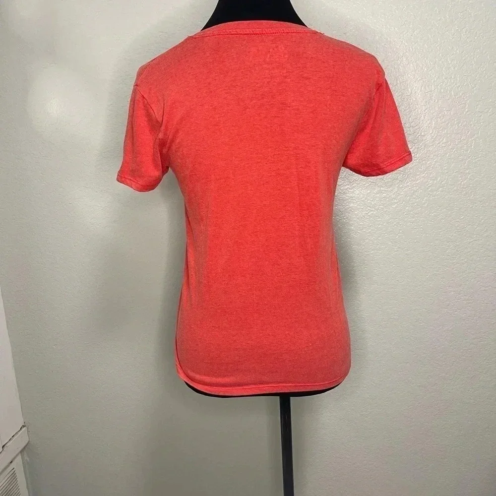 VTG Coca-Cola Graphic Women’s Red Vneck Short Sleeve XS